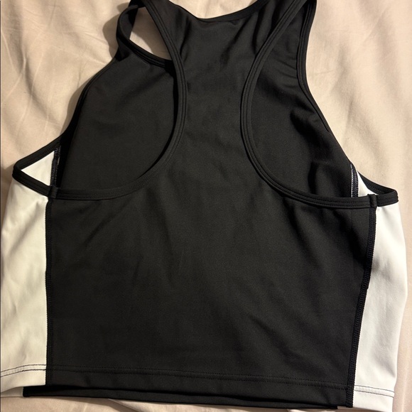 RVCA - Picture 3 of 4